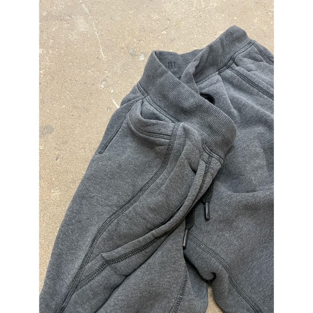 Lululemon Sweatpants Mens Medium Charcoal Gray Fleece Lined Drawstring Open Hem - Picture 11 of 16
